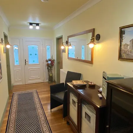 Westwood - The With A View Oda ve Kahvaltı 4*