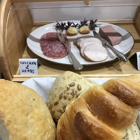 Westwood - The With A View Oda ve Kahvaltı 4*