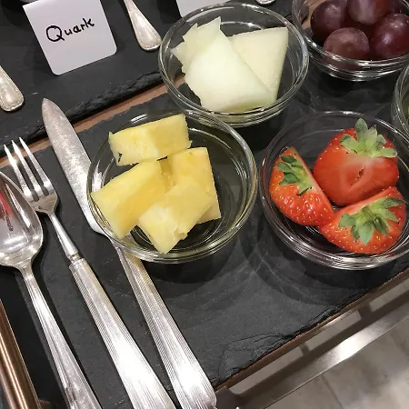 Oda ve Kahvaltı Westwood - The With A View 4*