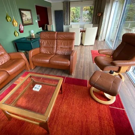 Westwood - The With A View فندق مبيت وإفطار