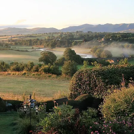 Bed & Breakfast Westwood - The With A View 4*